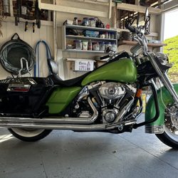 Aloha Upholstery - Two inches cut off the seat pan to fit the new custom gas tank. I couldn't have done it without the professional work from Aloha Upholstery.