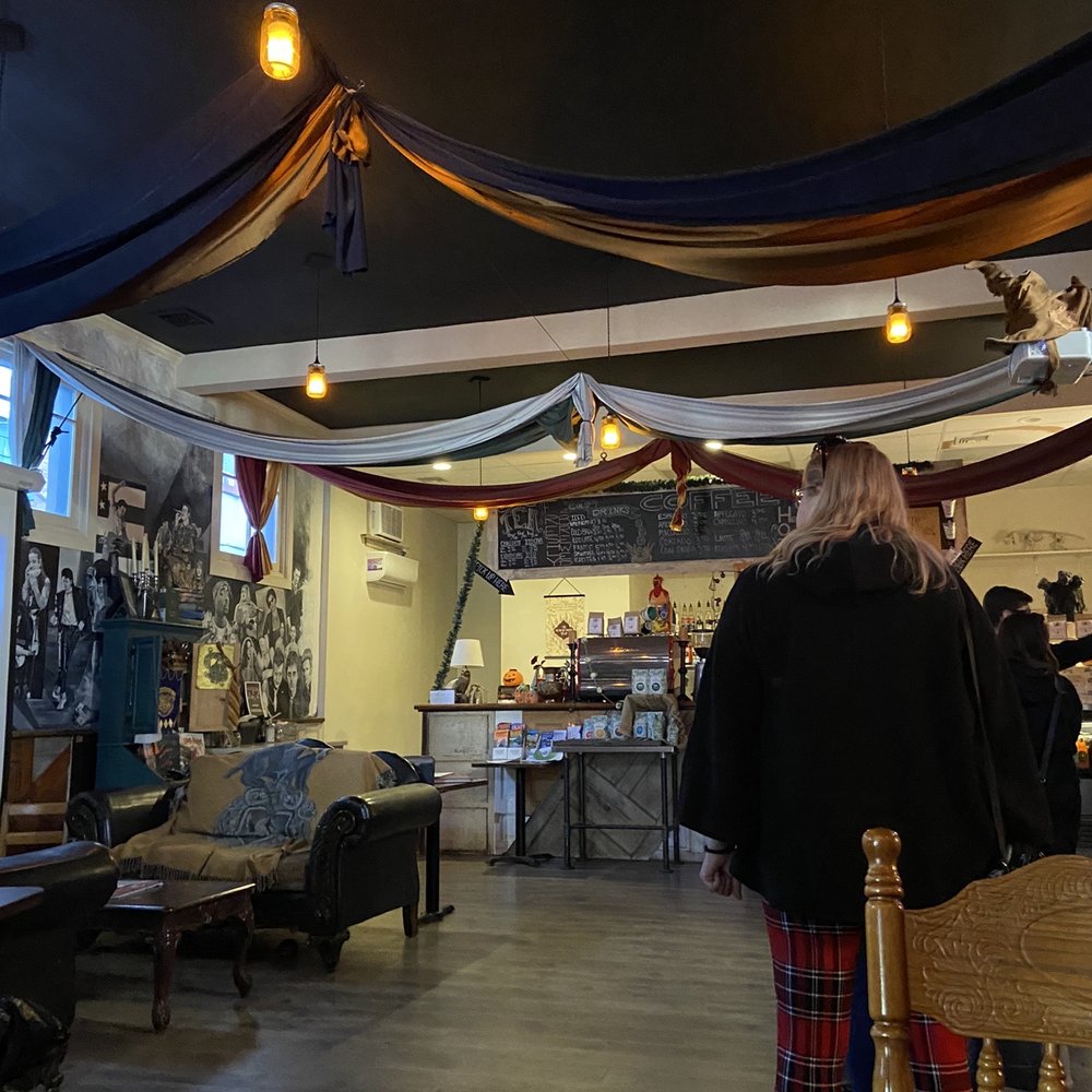 Muggles Mug - View of line from my cozy table - Coffee & Tea Near Me - Jim Thorpe, Pennsylvania