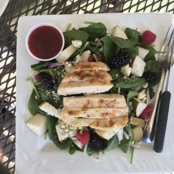 Sister's Cafe - Fall Salad w/ Spinach - Cafes Near Me - Pendleton, Oregon