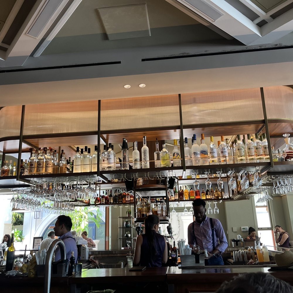 Henry's Palm Beach - Bar area - Bars Near Me - Palm Beach, Florida