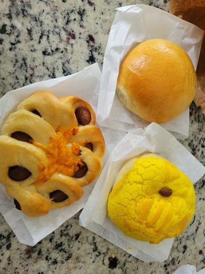 Mei Sum Bakery by null