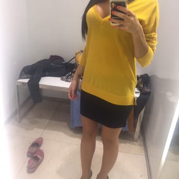 Zara - Nothing like an oversized sweater and a mini skirt. God I love Zara. - Men's Clothing Near Me - Santa Monica, California Zara - Nothing like an oversized sweater and a mini skirt. God I love Zara. - Men's Clothing Near Me - Santa Monica, California
