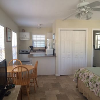 Sand Glo Villas - Villa #2 - Hotels Near Me - Indian Shores, Florida Sand Glo Villas - Villa #2 - Hotels Near Me - Indian Shores, Florida