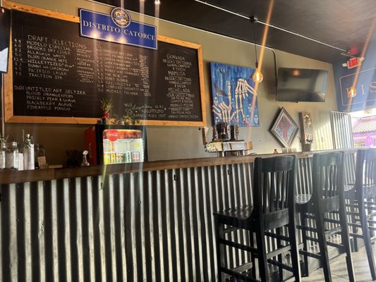 DISTRITO CATORCE by null