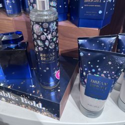 Bath & Body Works - Dream bright smells amazinggggg