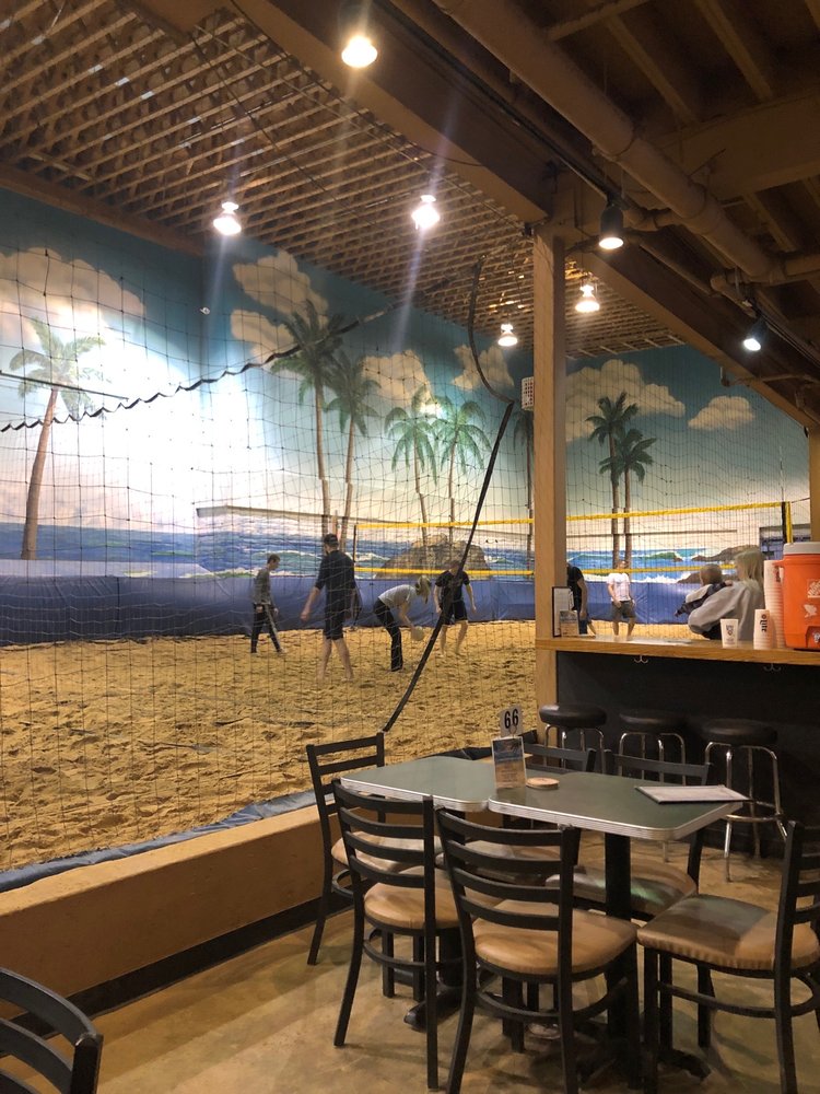 Downers Sand Club Sports Bar & Grill, Downers Grove Roadtrippers