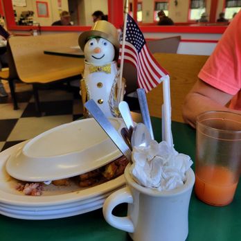 Dahl's Diner - Diners Near Me - Oswego, New York