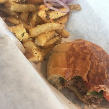 Lola's Street Kitchen - Cheeseburger and garlic fries - Food Trucks Near Me - Midway, Utah Lola's Street Kitchen - Cheeseburger and garlic fries - Food Trucks Near Me - Midway, Utah
