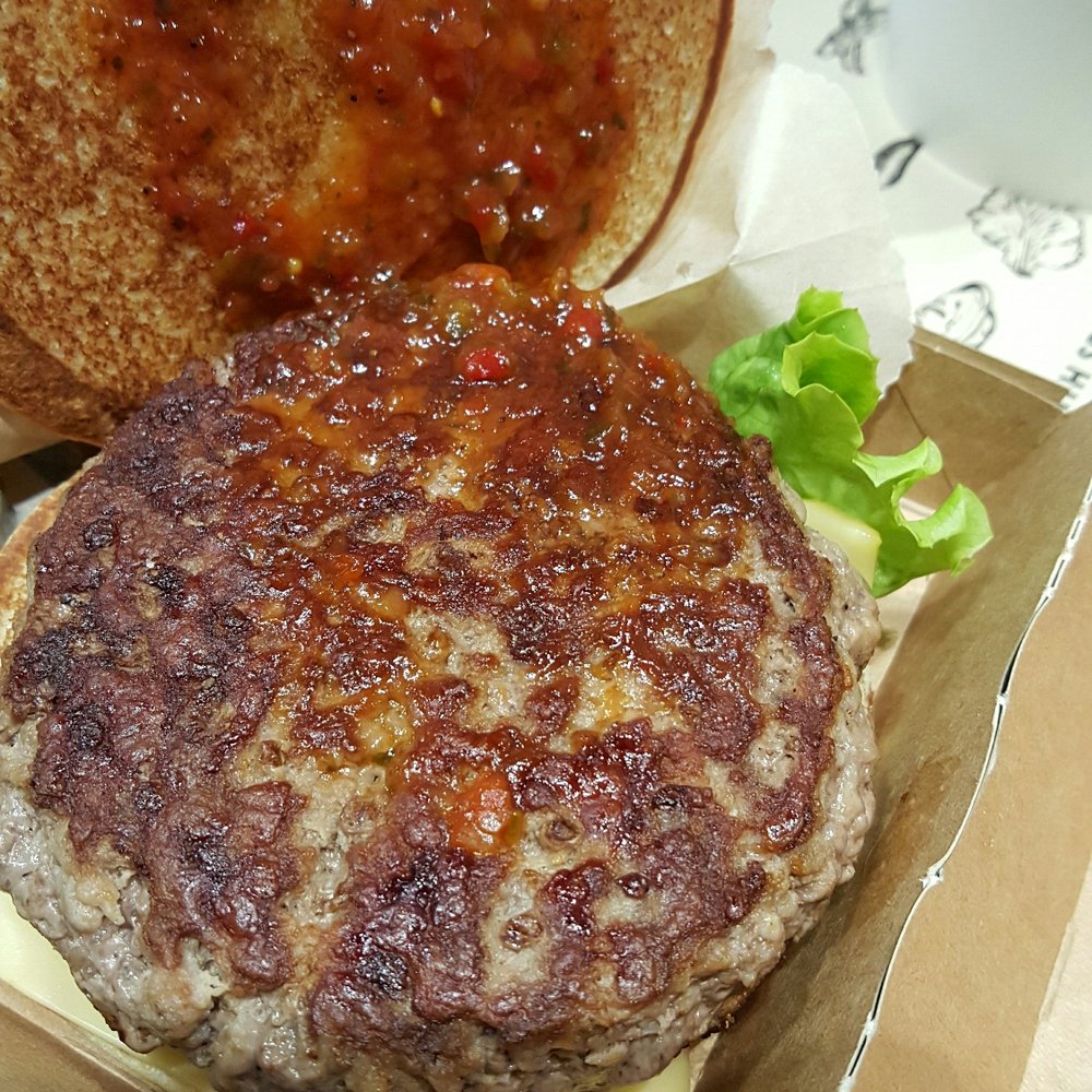 McDonald's - Inside the new 'signature' burger ...this is the spicy version. - Burgers Near Me - London, XGL McDonald's - Inside the new 'signature' burger ...this is the spicy version. - Burgers Near Me - London, XGL