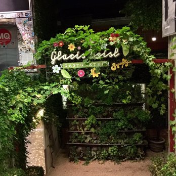 Glacis Beisl - Austrian Near Me - Vienna, 9