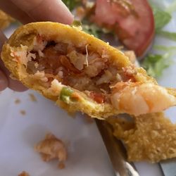 Mariscos el Güero de Boulevard - Empanadas de camarón.
