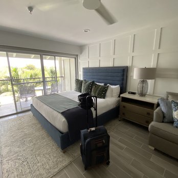 Cove Inn On Naples Bay - Hotels Near Me - Naples, Florida