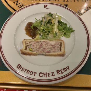 Bistrot Chez Rémy - Duck with thyme flower and pistachio pâté en croute, fig jam (5/5) - French Near Me - Chessy, 77 Bistrot Chez Rémy - Duck with thyme flower and pistachio pâté en croute, fig jam (5/5) - French Near Me - Chessy, 77