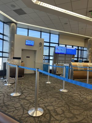 San Jose Mineta International Airport by null