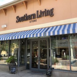 Southern Living - Destin - Store front in the Destin Commons