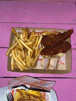 Pete's Hot Chicken by null