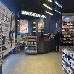 SKECHERS Warehouse Outlet - Cashier