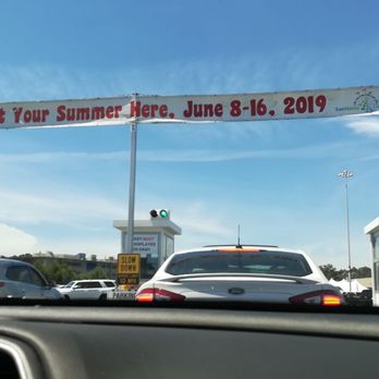 San Mateo County Fair - Parking entrance. - Festivals Near Me - San Mateo, California