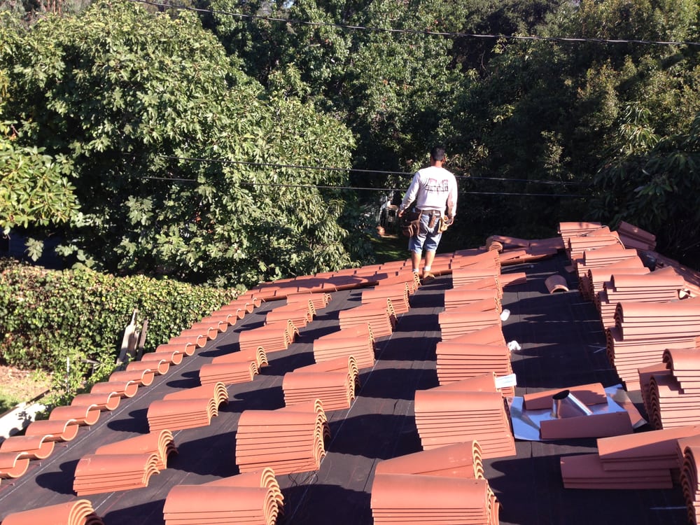 Slide of D & G Roofing