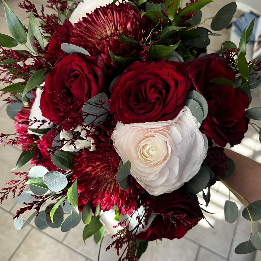 Flowers Etc. - Wedding bouquet. - Florists Near Me - Beaumont, California Flowers Etc. - Wedding bouquet. - Florists Near Me - Beaumont, California