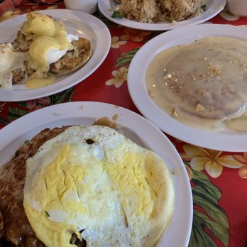 808 Grindz Cafe - Cafes Near Me - Lahaina, Hawaii