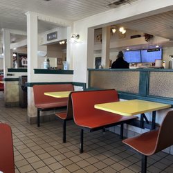 Chicken Country - Inside