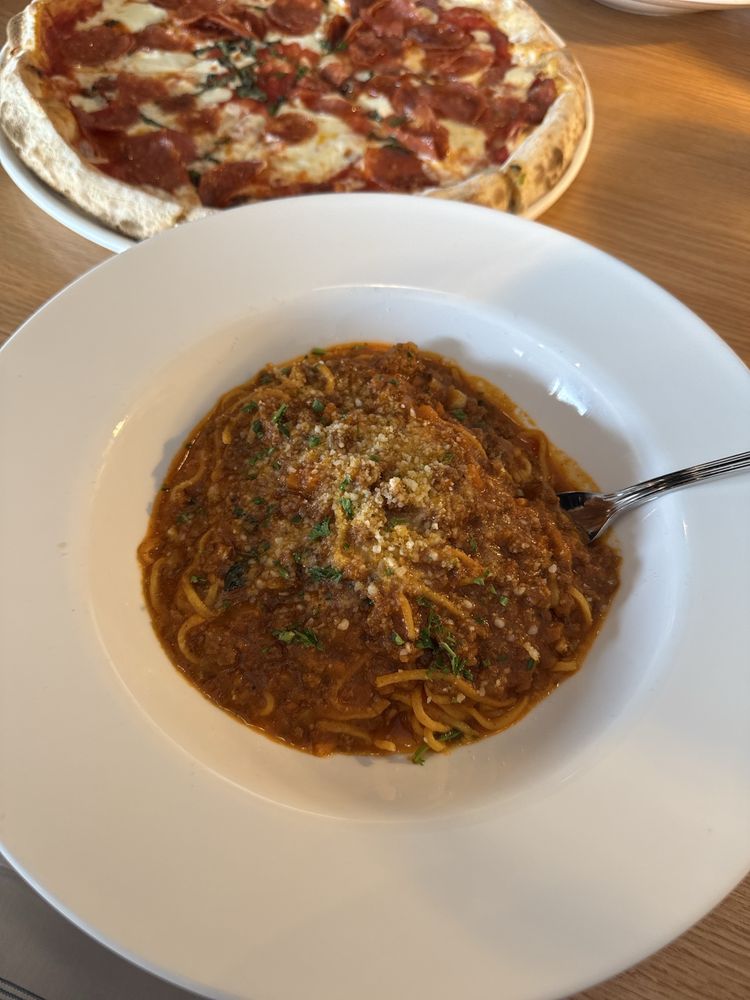 Magdalena's Trattoria & Pizzeria