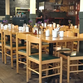 Howard Station Cafe - Dining Room - Juice Bars & Smoothies Near Me - Occidental, California