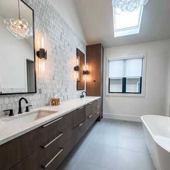 Skyline Window Coverings - Designer Roller Shades offer privacy and natural light in a primary bathroom. - Shades & Blinds Near Me - White Plains, New York Skyline Window Coverings - Designer Roller Shades offer privacy and natural light in a primary bathroom. - Shades & Blinds Near Me - White Plains, New York