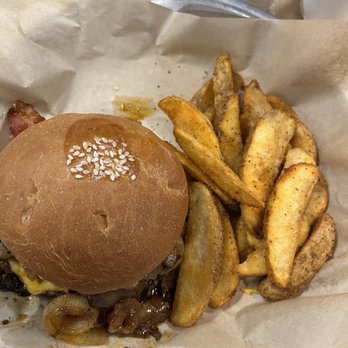 Fuddruckers - My burger was amazing with a bourbon infused bbq sauce... and that ranch with steak fries, well I'm pretty sure it's the freshest in Reno - Burgers Near Me - Sparks, Nevada Fuddruckers - My burger was amazing with a bourbon infused bbq sauce... and that ranch with steak fries, well I'm pretty sure it's the freshest in Reno - Burgers Near Me - Sparks, Nevada