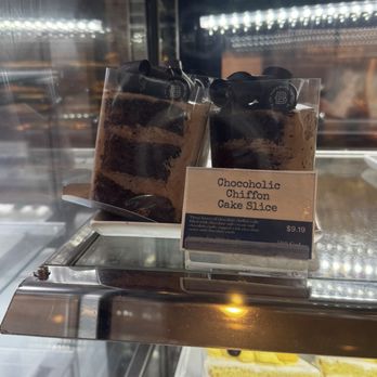 Paris Baguette - Chocoholic Chiffon Cake Slice 5/5 - Bakeries Near Me - Santa Clara, California Paris Baguette - Chocoholic Chiffon Cake Slice 5/5 - Bakeries Near Me - Santa Clara, California