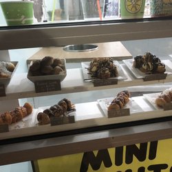 Meaney's Mini Donuts - Donut choices. You can get 3 of each kind of donut in a six pack.