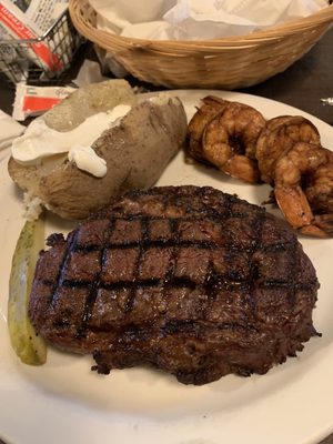 Bear Creek Saloon & Steakhouse by null