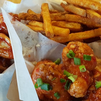 Fire Wings - Sriracha, Thai chili - Chicken Wings Near Me - Sacramento, California Fire Wings - Sriracha, Thai chili - Chicken Wings Near Me - Sacramento, California