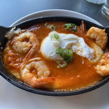 Jackson's Eatery | Bar - Cajun Shrimp and Grits - Bars Near Me - Long Island City, New York