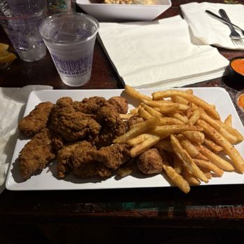 Fudpucker's - Chicken Fingers - Seafood Near Me - Destin, Florida
