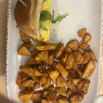 Courtyard by Marriott Seattle Downtown/Lake Union - breakfast sandwich - Hotels Near Me - Seattle, Washington Courtyard by Marriott Seattle Downtown/Lake Union - breakfast sandwich - Hotels Near Me - Seattle, Washington