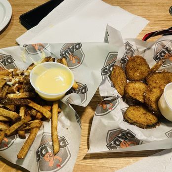 Dad's Pub & Grub - Zucchini & Fries w/ cheese - Gastropubs Near Me - Monroeville, Pennsylvania