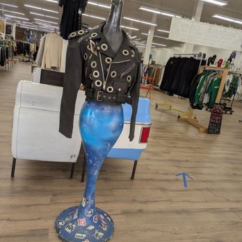 Thrifty Beaches - Thrifty Beaches display - Used, Vintage & Consignment Near Me - San Luis Obispo, California