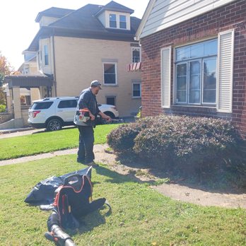 Ohio Valley Landscaping - Working hard - Lawn Services Near Me Ohio Valley Landscaping - Working hard - Lawn Services Near Me