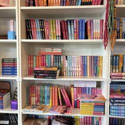 Read & Rooted - Book shelf