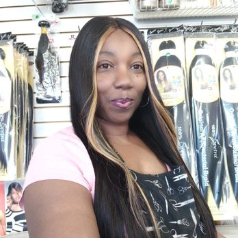 Shaytwin Hair Design - 28 inch Brazilian human hair wig with blond color - Hair Stylists Near Me - Compton, California Shaytwin Hair Design - 28 inch Brazilian human hair wig with blond color - Hair Stylists Near Me - Compton, California