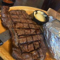 Lincoln Inn - Garlic butter ribeye