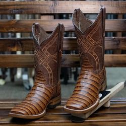 Rigo's Boot Town