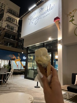 Honeysuckle Gelato Fenton by null