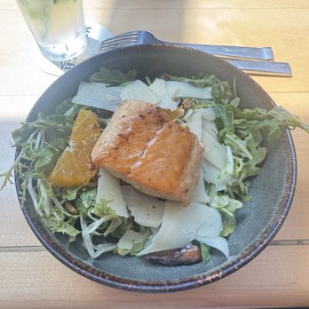 Monarch Ocean Pub - Citrus salad with salmon - Gastropubs Near Me - Del Mar, California