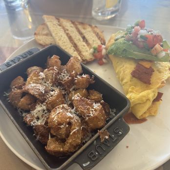 MeeMa’s - Vegan Omelette - Breakfast & Brunch Near Me - Long Beach, California MeeMa’s - Vegan Omelette - Breakfast & Brunch Near Me - Long Beach, California