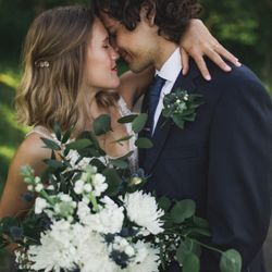 Touch of Heaven Floral Shoppe - Custom wedding bouquets and boutonnieres.