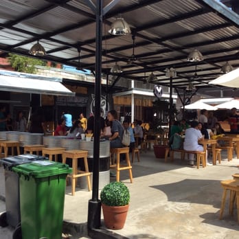 Gastro Park Kapitolyo - Food Trucks Near Me - Pasig, NCR