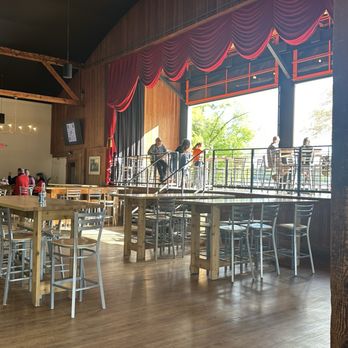 Indian Crossing Casino - Indoor - Bars Near Me - Waupaca, Wisconsin
